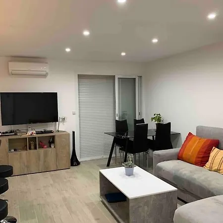 Appartement Frejus/st-raphael: Appart Neuf A 350m De La Plage *